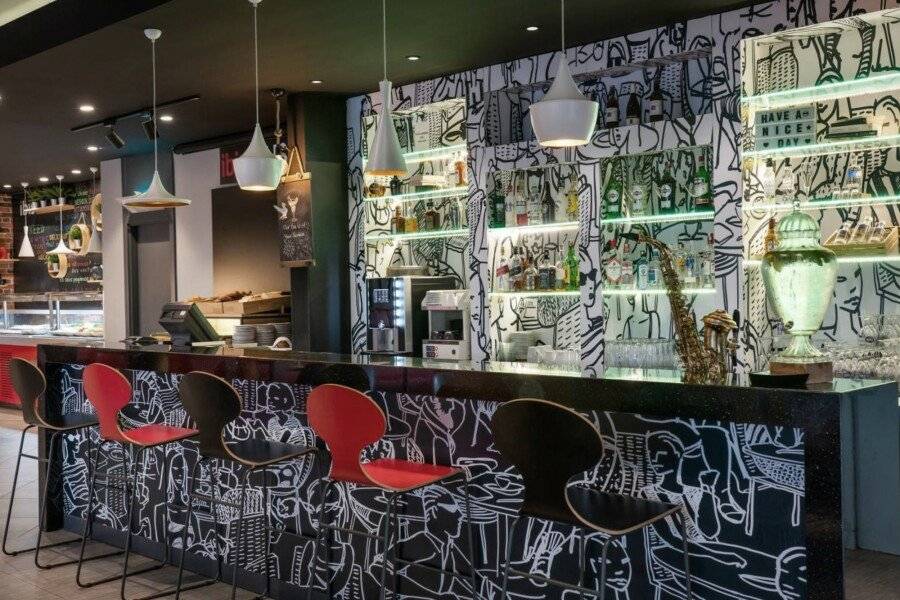 Ibis Istanbul Zeytinburnu bar