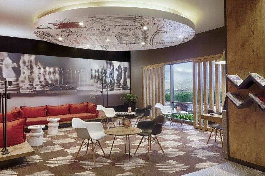 Ibis Istanbul Zeytinburnu lobby