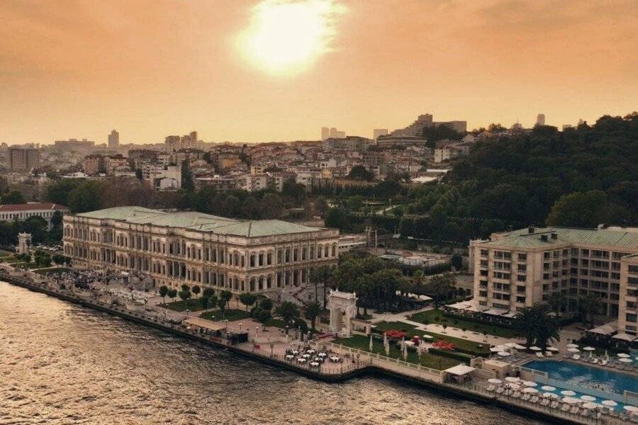 Çırağan Palace Kempinski Istanbul facade,ocean view