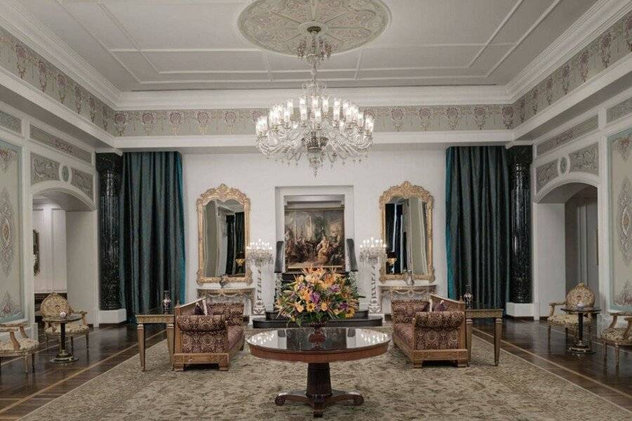 Çırağan Palace Kempinski Istanbul lobby