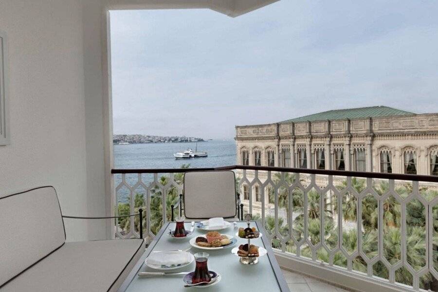 Çırağan Palace Kempinski Istanbul balcony,ocean view