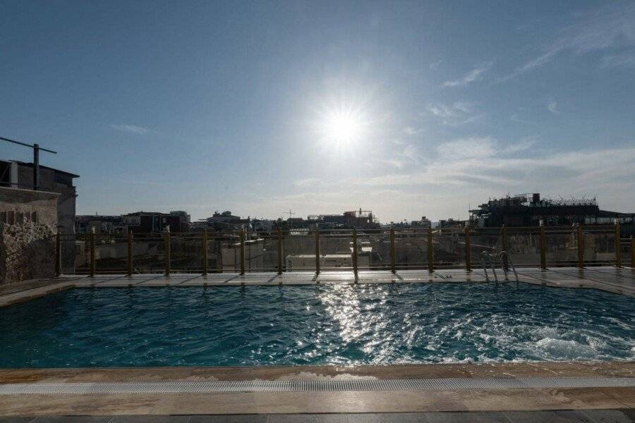 Ramada By Wyndham Istanbul Pera Taksim rooftop pool