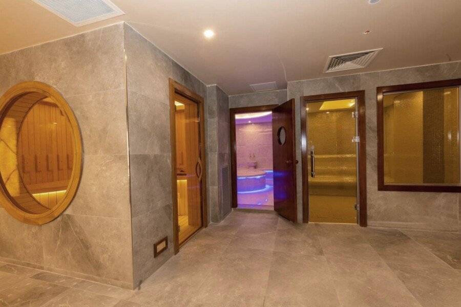 Ramada By Wyndham Istanbul Pera Taksim spa, sauna