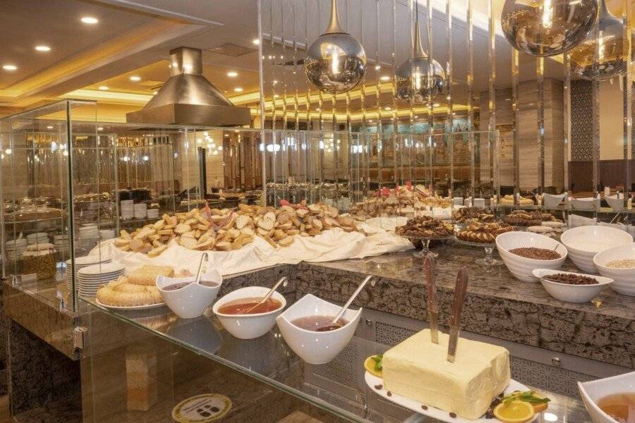 Ramada By Wyndham Istanbul Pera Taksim restaurant, breakfast