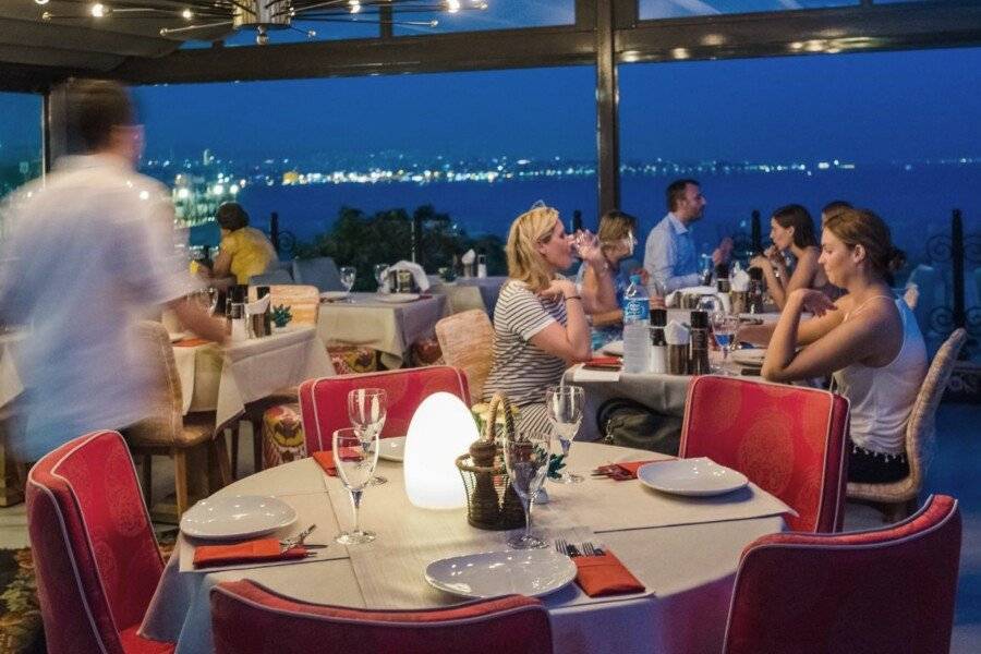 Tria Hotel Istanbul-Special Category restaurant,ocean view