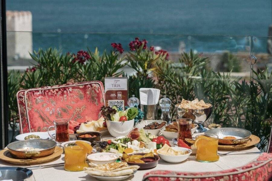 Tria Hotel Istanbul-Special Category restaurant,breakfast,ocean view