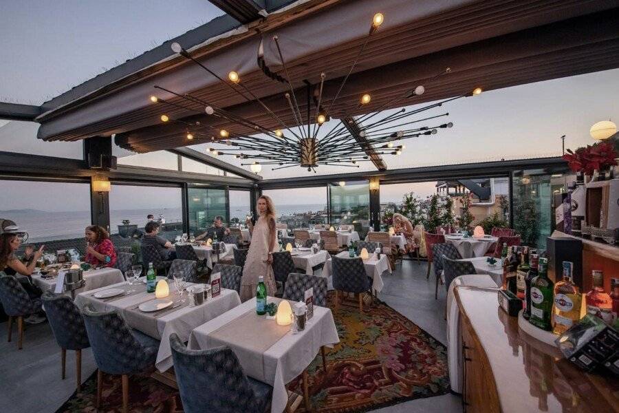 Tria Hotel Istanbul-Special Category restaurant