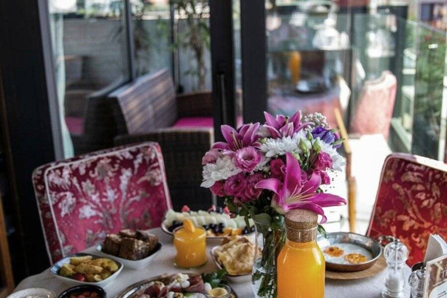 Tria Hotel Istanbul-Special Category restaurant,breakfast