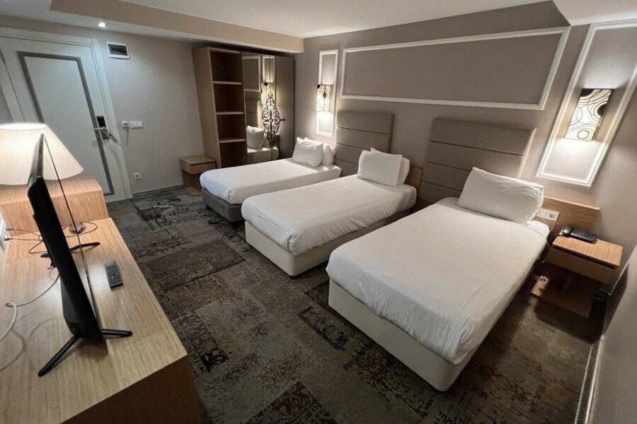 All Seasons Hotel, Istanbul hotel bedroom