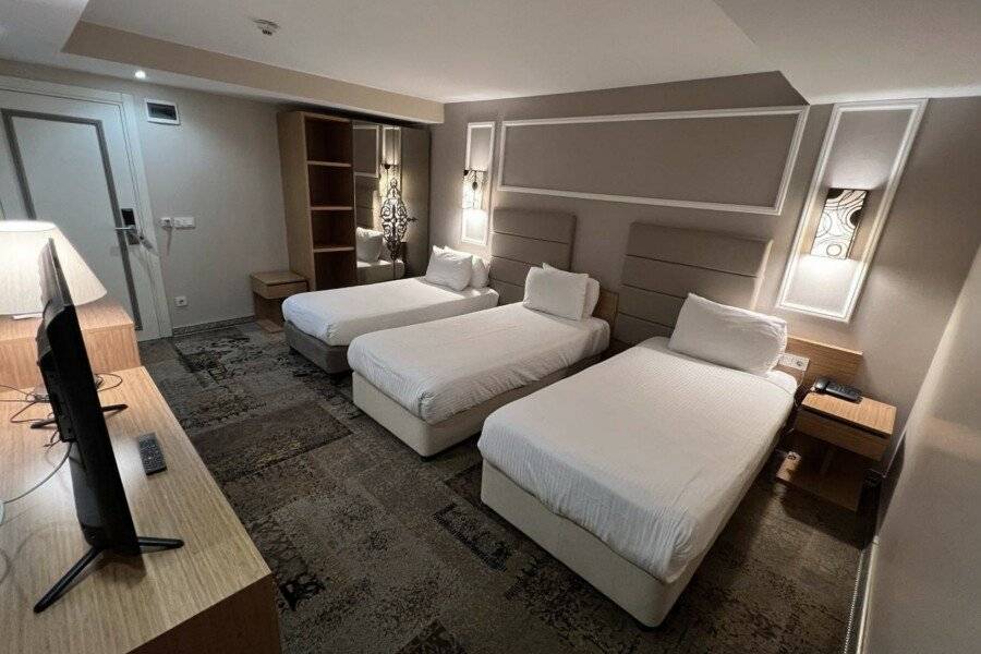 All Seasons Hotel, Istanbul hotel bedroom