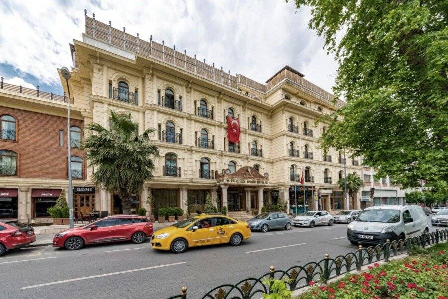 Wyndham Istanbul Old City facade