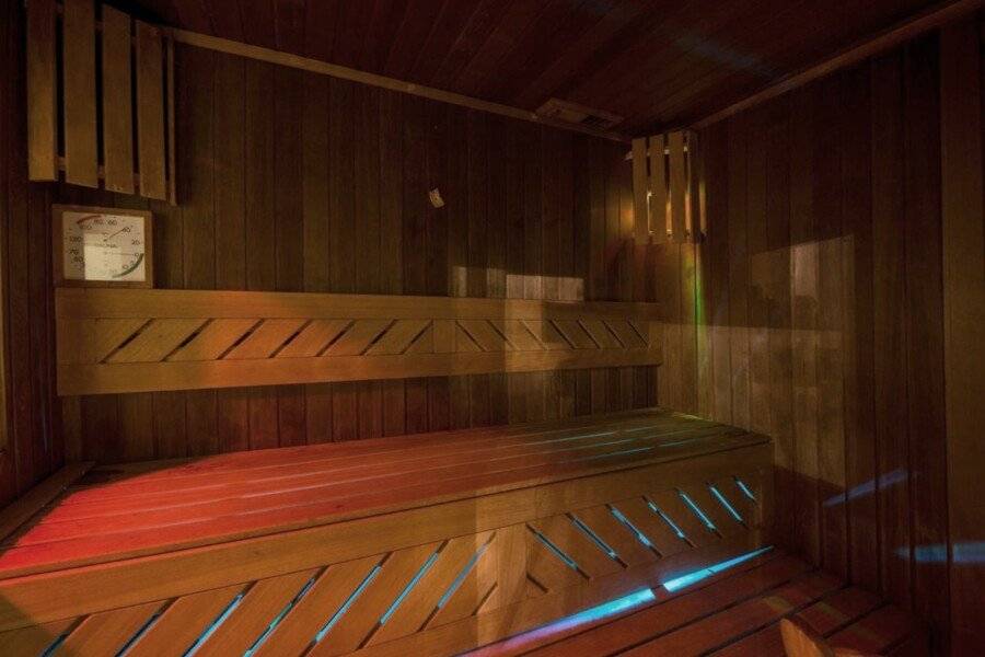 Wyndham Istanbul Old City sauna