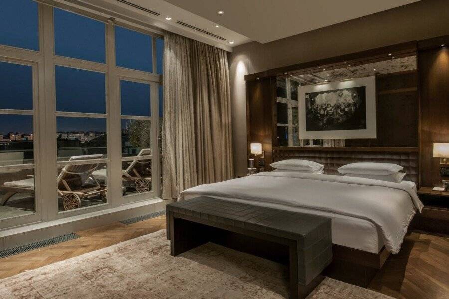 Park Hyatt Istanbul - Macka Palas hotel bedroom,balcony