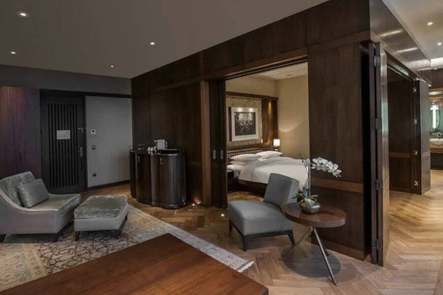 Park Hyatt Istanbul - Macka Palas hotel bedroom