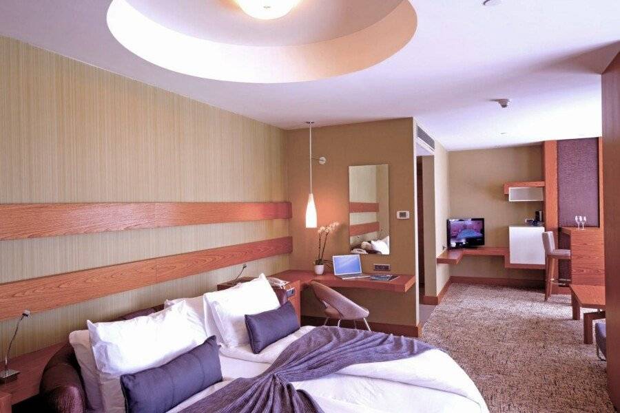 The Green Park Pendik hotel bedroom