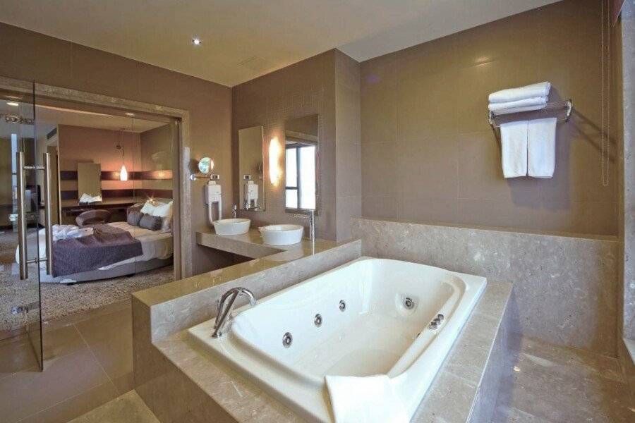 The Green Park Pendik bathtub,hotel bedroom