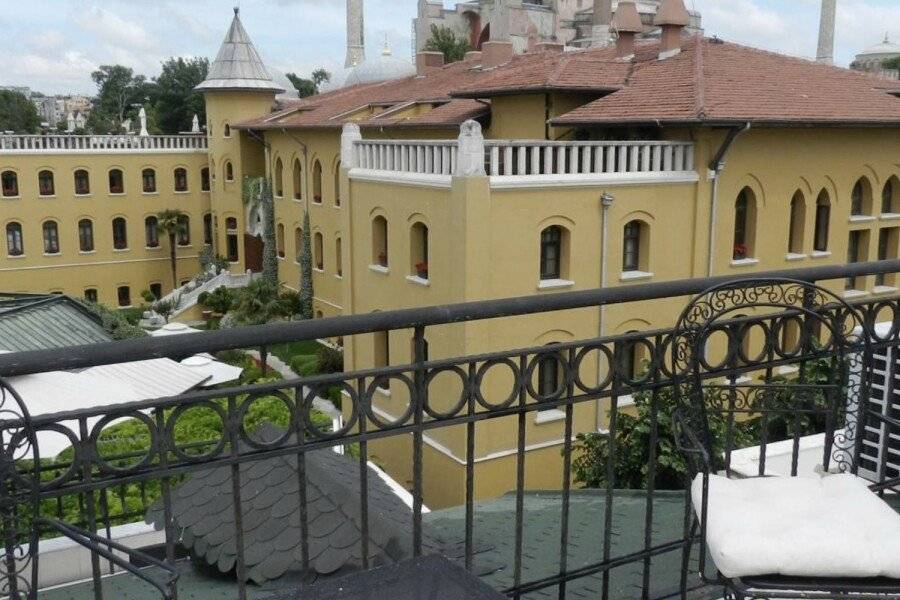 Guest House - Grandma's House , balcony, ocean view