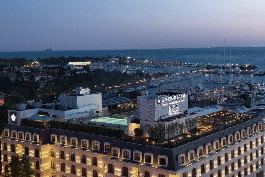 Wyndham Grand Istanbul Kalamış Marina Hotel facade,ocean view