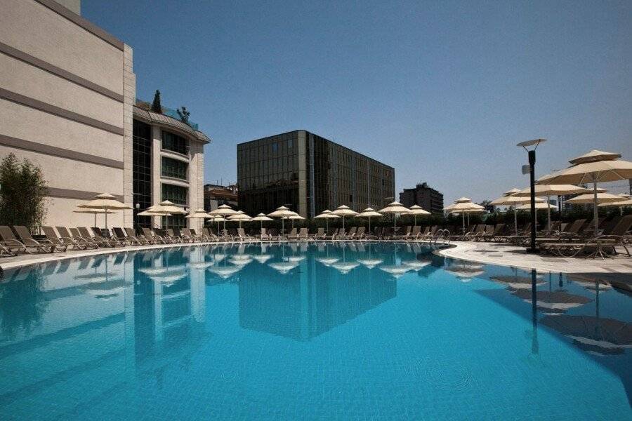 Radisson Blu Hotel, Istanbul Sisli facade,outdoor pool