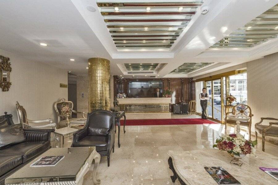 Escardın hotel lobby