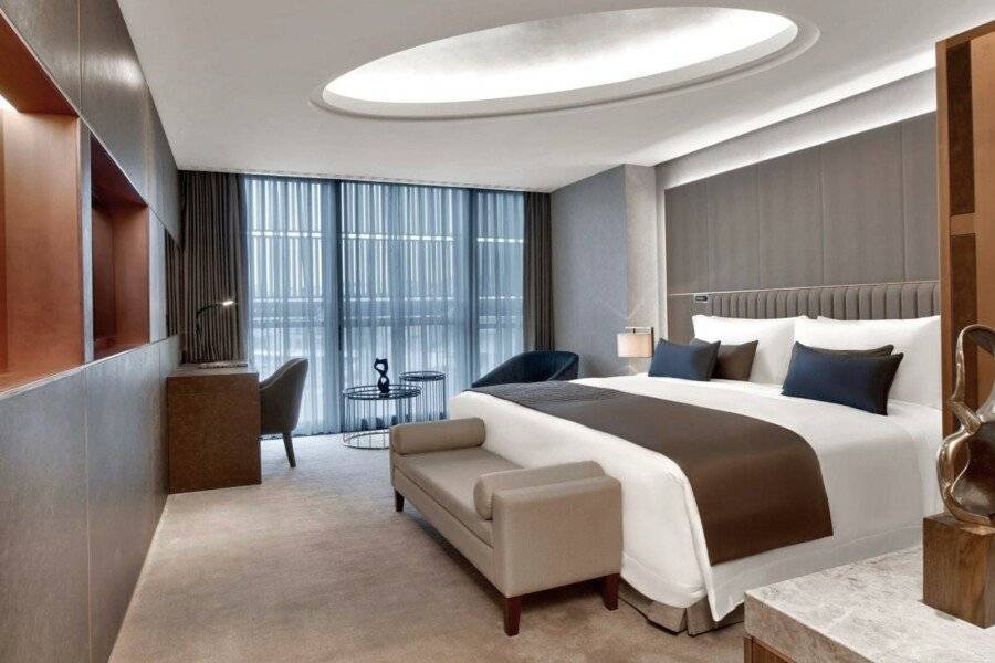 The St. Regis Istanbul hotel bedroom