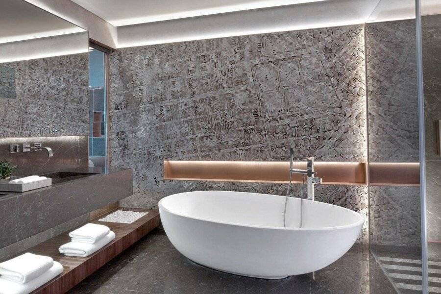 The St. Regis Istanbul bathtub