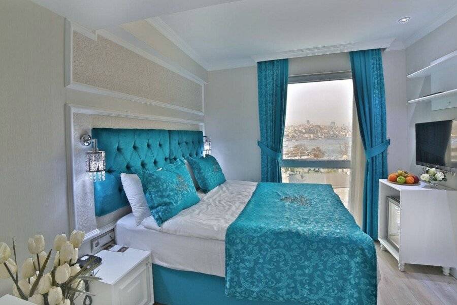 Glamour Hotel Istanbul Sirkeci hotel bedroom,ocean view