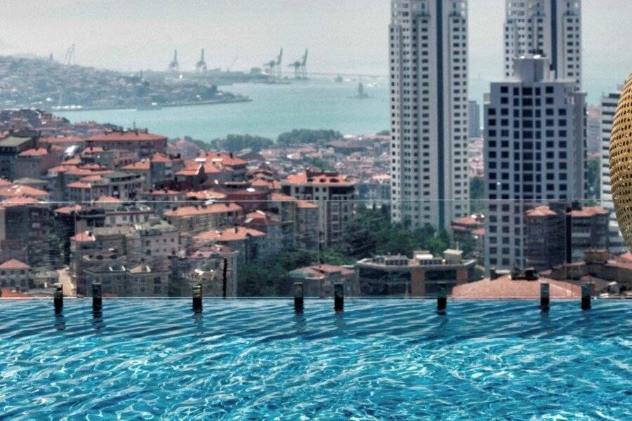 Fairmont Quasar Istanbul Hotel infinity pool,ocean view