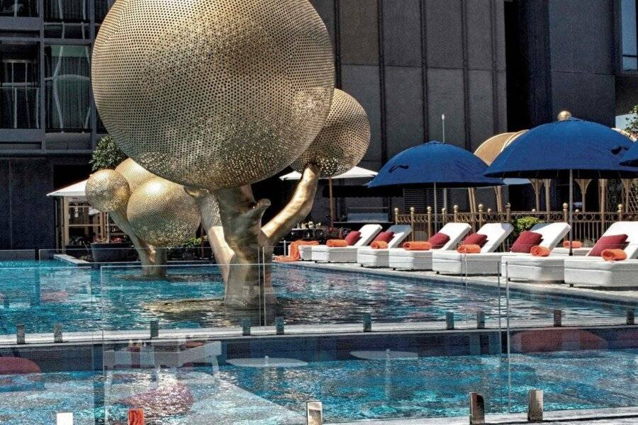 Fairmont Quasar Istanbul Hotel outdoor pool,spa