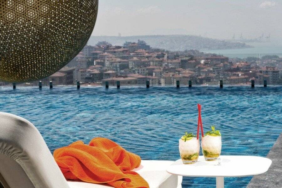 Fairmont Quasar Istanbul Hotel infinity pool,ocean view