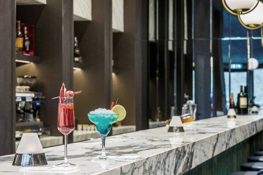 Radisson Collection Hotel, Vadistanbul bar