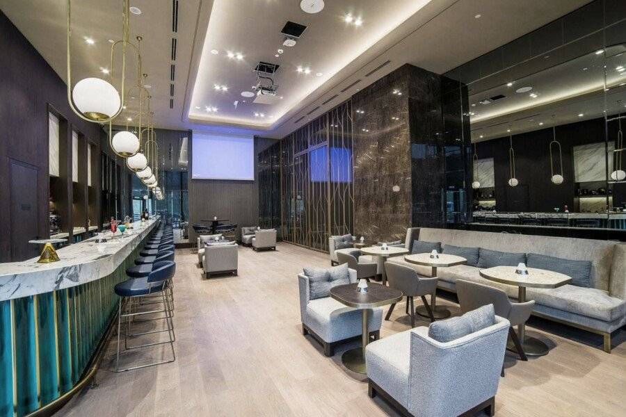 Radisson Collection Hotel, Vadistanbul restaurant, bar, lobby