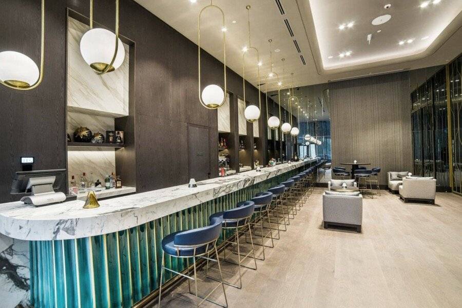 Radisson Collection Hotel, Vadistanbul bar, lobby