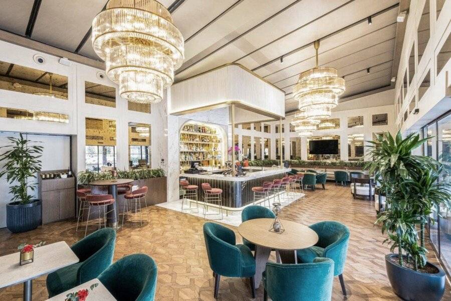 Radisson Collection Hotel, Vadistanbul restaurant,bar,lobby