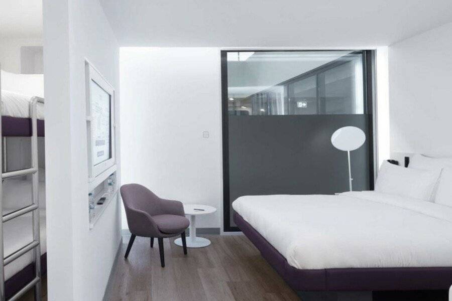 Yotel Istanbul Airport hotel (airside) hotel bedroom