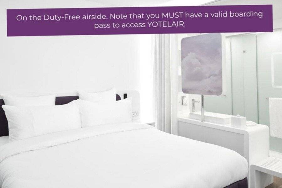 Yotel Istanbul Airport hotel (airside) hotel bedroom