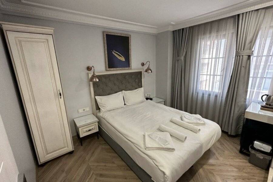 Good Night Hotel Istanbul hotel bedroom