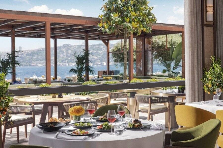 Mandarin Oriental Bosphorus restaurant,ocean view