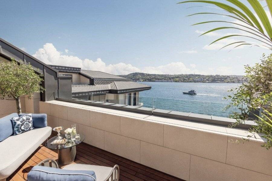 Mandarin Oriental Bosphorus ocean view,balcony