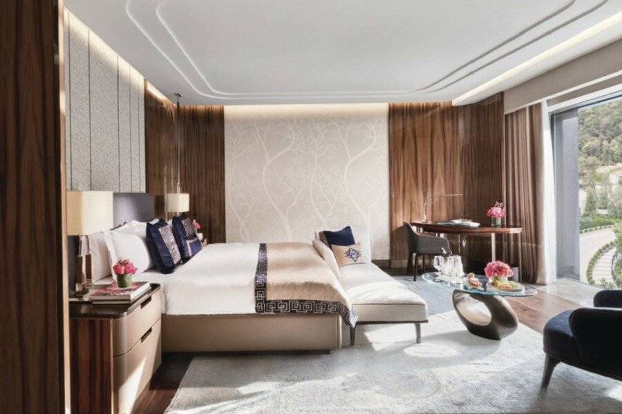 Mandarin Oriental Bosphorus hotel bedroom