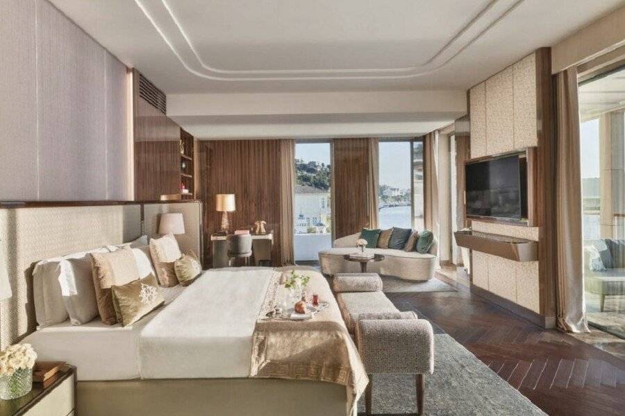 Mandarin Oriental Bosphorus hotel bedroom,balcony,ocean view