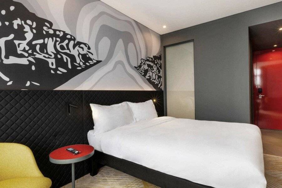 ibis Styles Istanbul Merter hotel bedroom