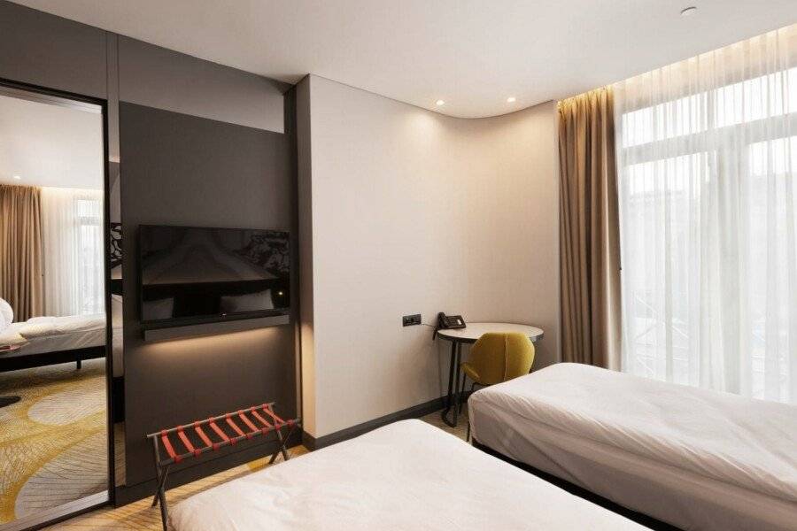 ibis Styles Istanbul Merter hotel bedroom