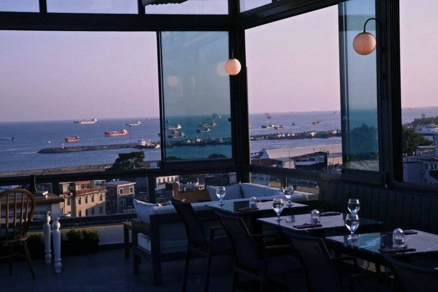 Hotel Bronte ocean view,restaurant