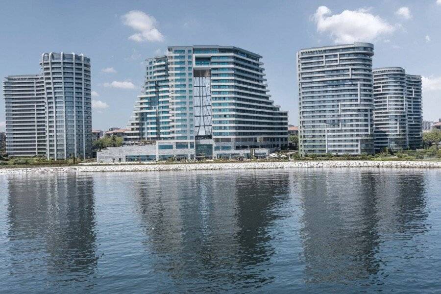 JW Marriott Hotel Istanbul Marmara Sea facade,ocean view