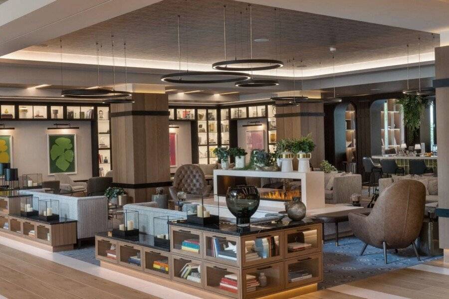 DoubleTree by Hilton Ku'damm lobby