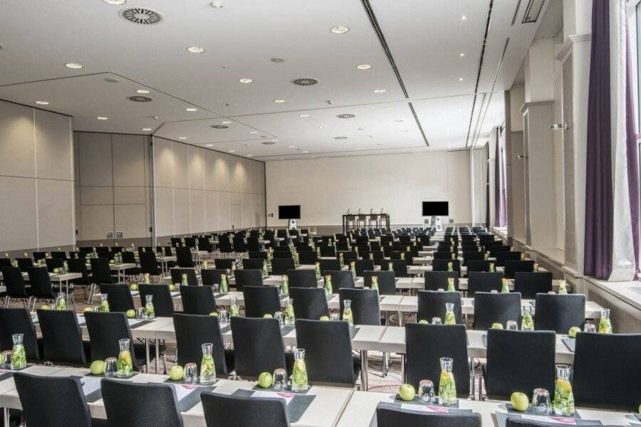 Crowne Plaza Berlin City Centre Ku'damm conference room,meeting room