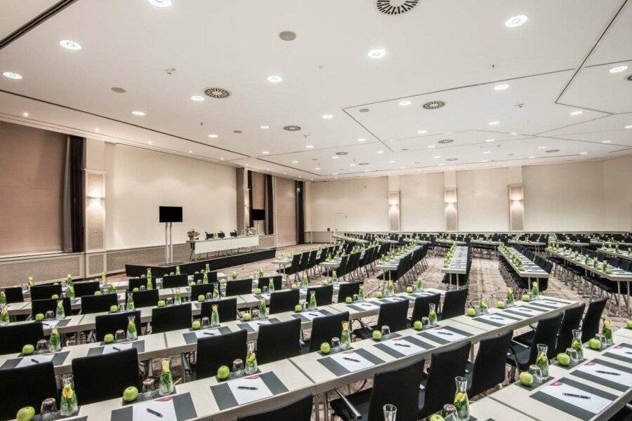 Crowne Plaza Berlin City Centre Ku'damm conference room,meeting room