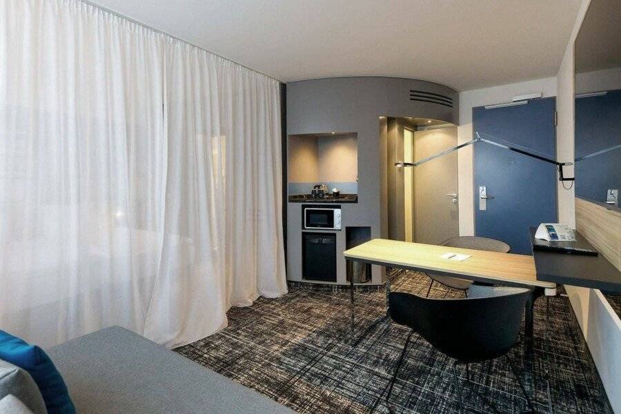 Novotel Suites City Potsdamer Platz hotel bedroom