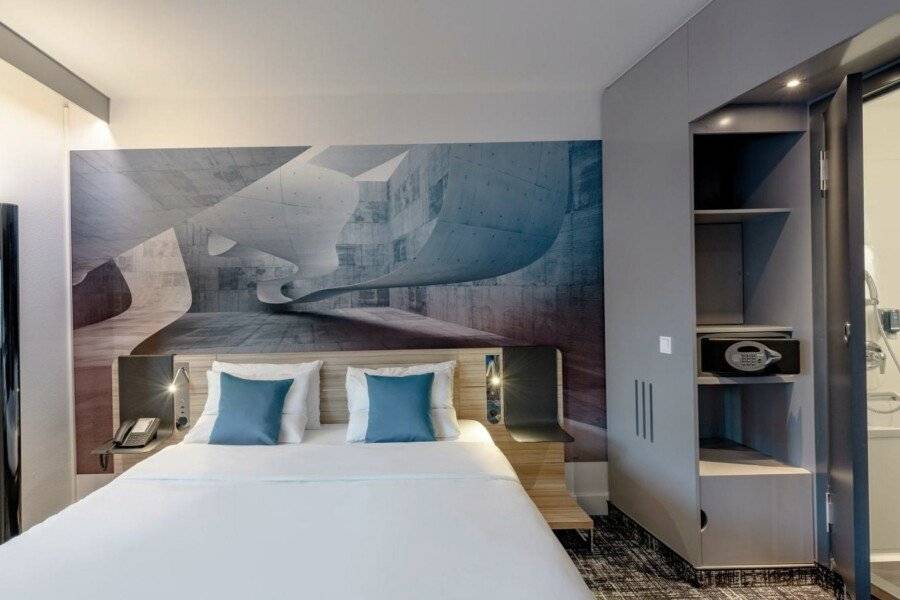 Novotel Suites City Potsdamer Platz hotel bedroom